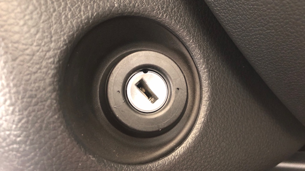 2025 VOLKSWAGEN POLO VIVO 1.4 LIFE (5DR)