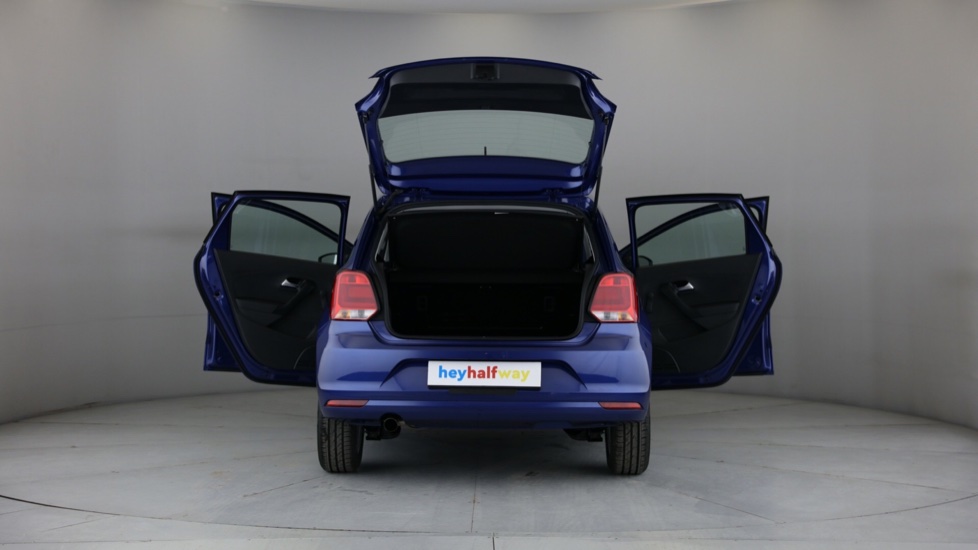 2025 VOLKSWAGEN POLO VIVO 1.4 LIFE (5DR)