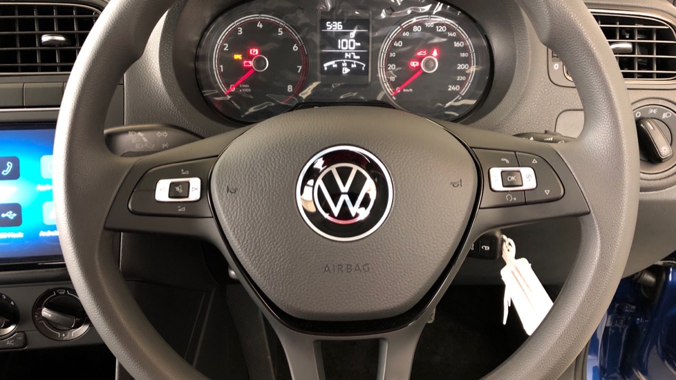 2025 VOLKSWAGEN POLO VIVO 1.4 LIFE (5DR)