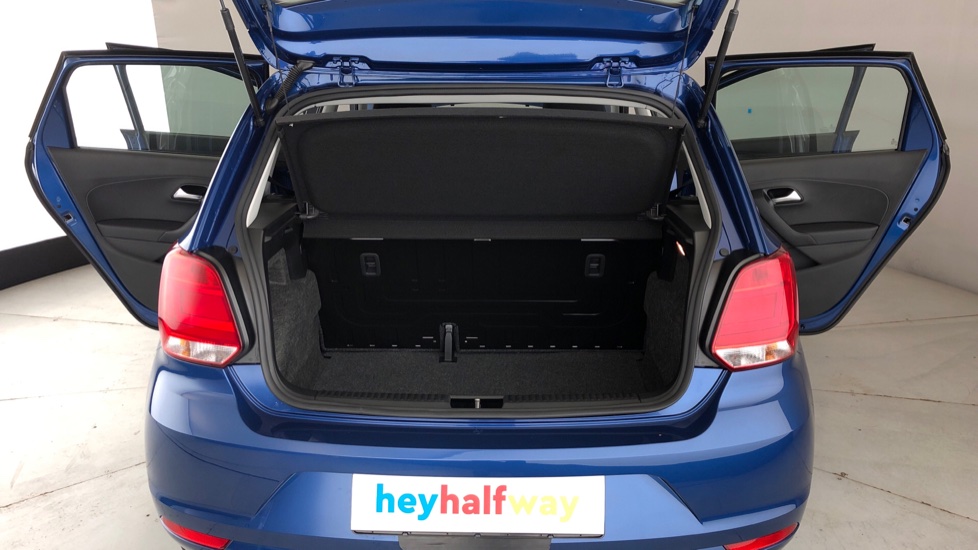 2025 VOLKSWAGEN POLO VIVO 1.4 LIFE (5DR)