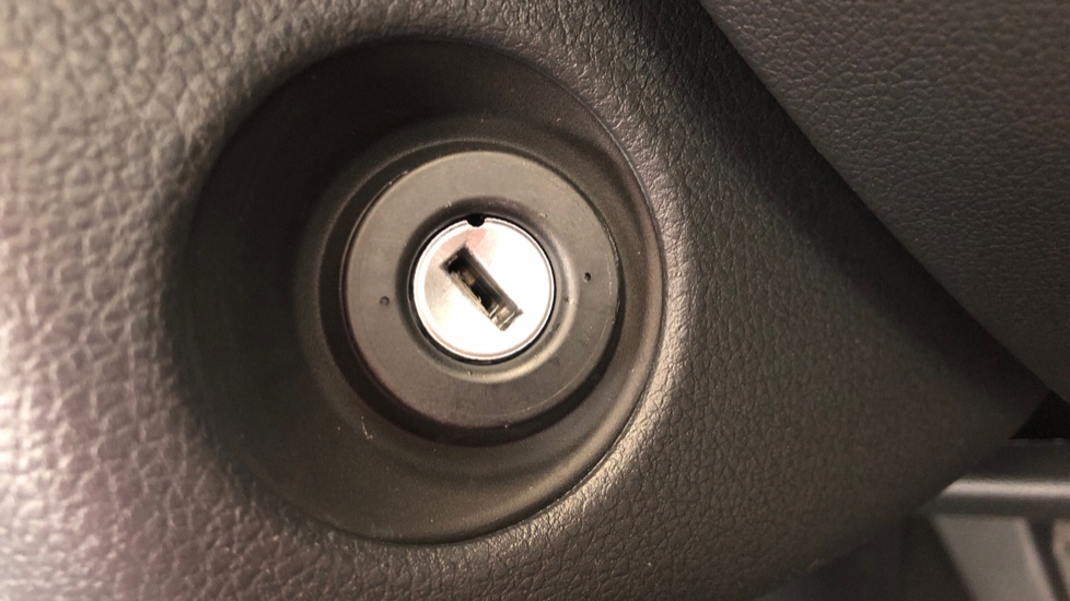 2025 VOLKSWAGEN POLO VIVO 1.4 LIFE (5DR)