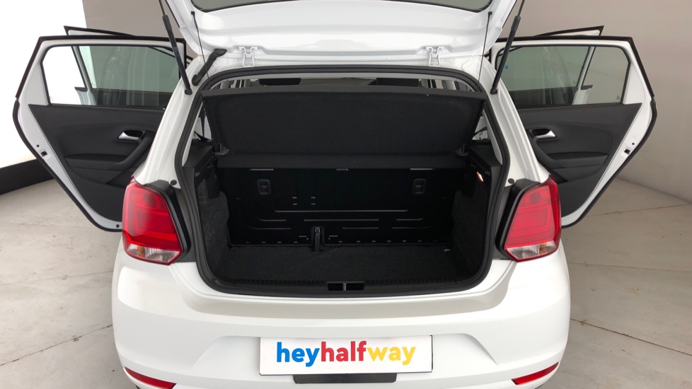 2025 VOLKSWAGEN POLO VIVO 1.4 LIFE (5DR)