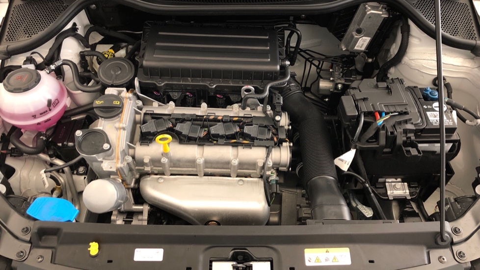 2025 VOLKSWAGEN POLO VIVO 1.4 LIFE (5DR)