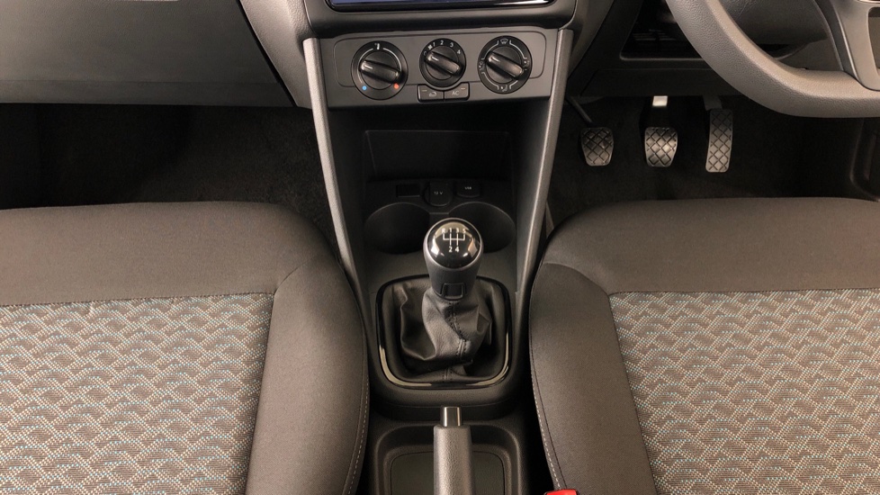 2025 VOLKSWAGEN POLO VIVO 1.4 LIFE (5DR)