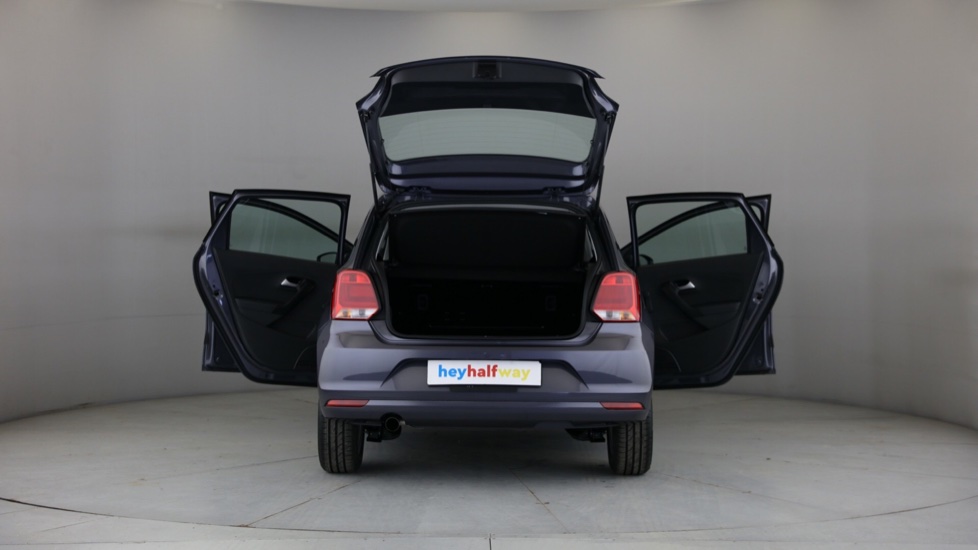 2025 VOLKSWAGEN POLO VIVO 1.4 LIFE (5DR)