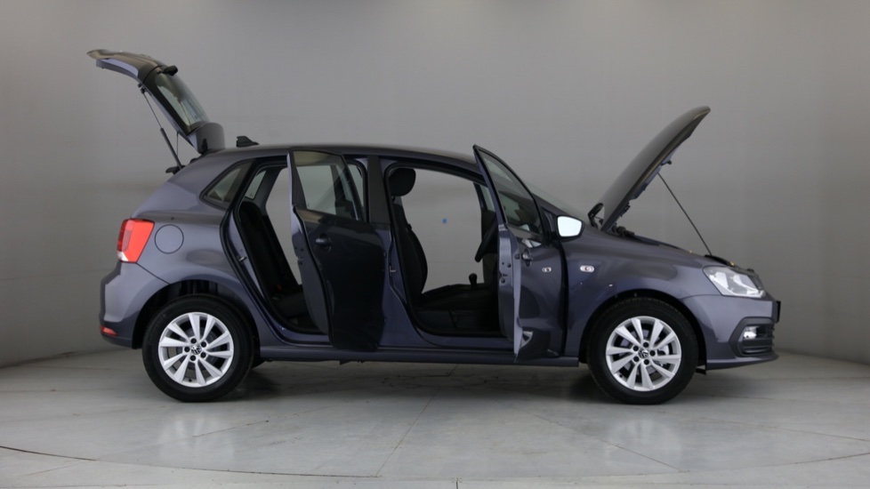 2025 VOLKSWAGEN POLO VIVO 1.4 LIFE (5DR)