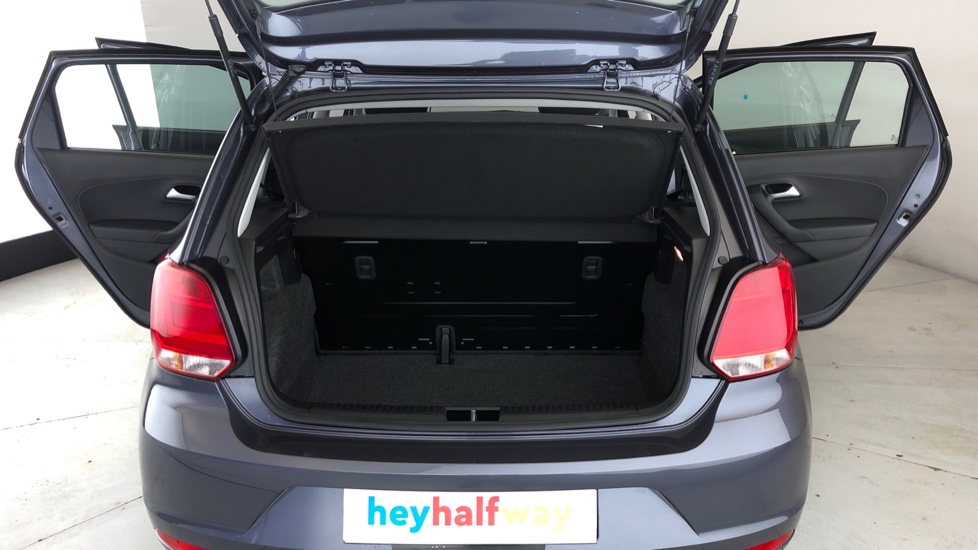 2025 VOLKSWAGEN POLO VIVO 1.4 LIFE (5DR)