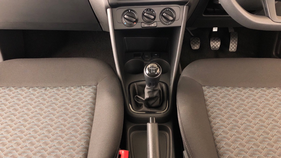 2025 VOLKSWAGEN POLO VIVO 1.4 LIFE (5DR)