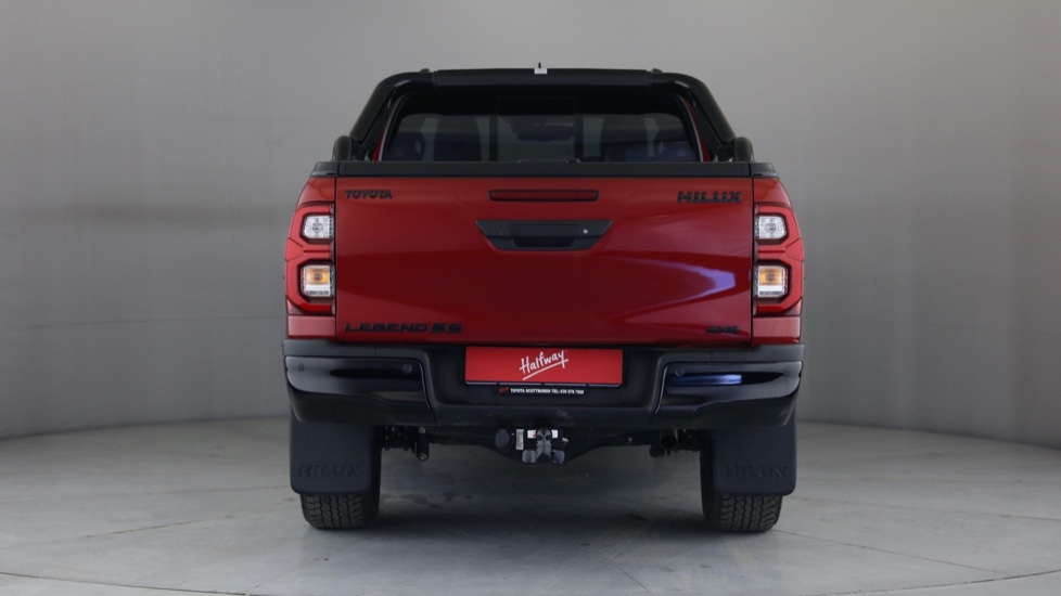 2025 TOYOTA HILUX 2.8 GD-6 LEGEND 4X4 55