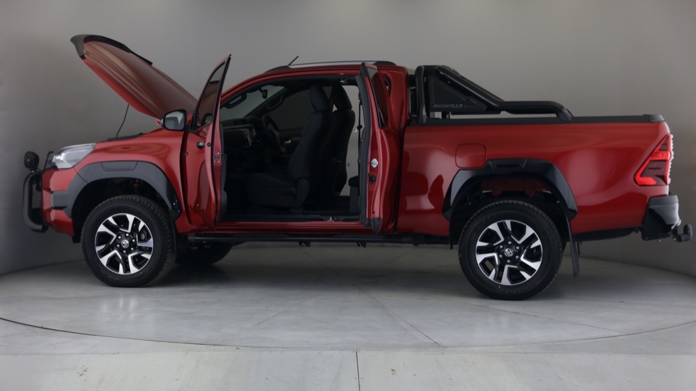 2025 TOYOTA HILUX 2.8 GD-6 LEGEND 4X4 55