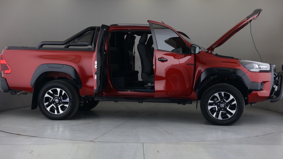 2025 TOYOTA HILUX 2.8 GD-6 LEGEND 4X4 55