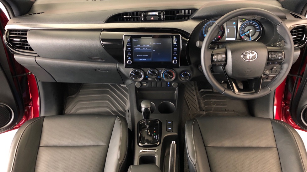 2025 TOYOTA HILUX 2.8 GD-6 LEGEND 4X4 55