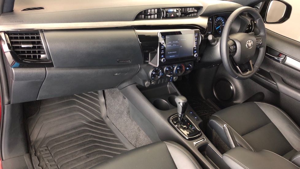 2025 TOYOTA HILUX 2.8 GD-6 LEGEND 4X4 55