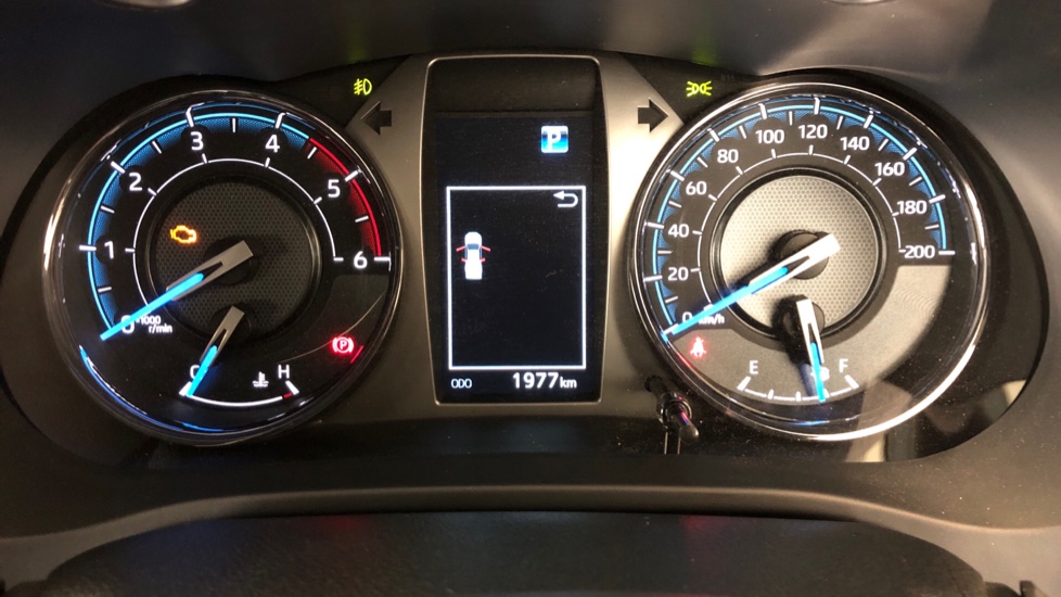 2025 TOYOTA HILUX 2.8 GD-6 LEGEND 4X4 55