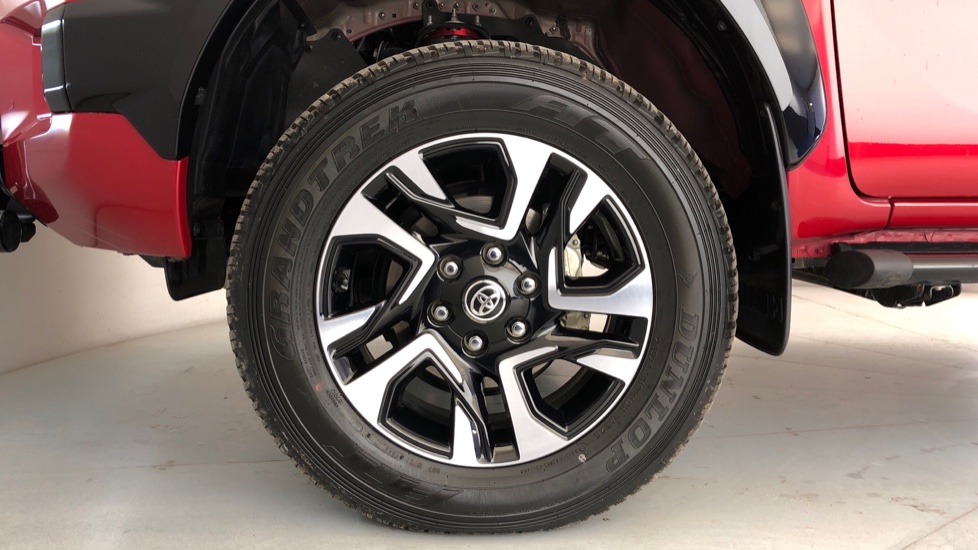 2025 TOYOTA HILUX 2.8 GD-6 LEGEND 4X4 55