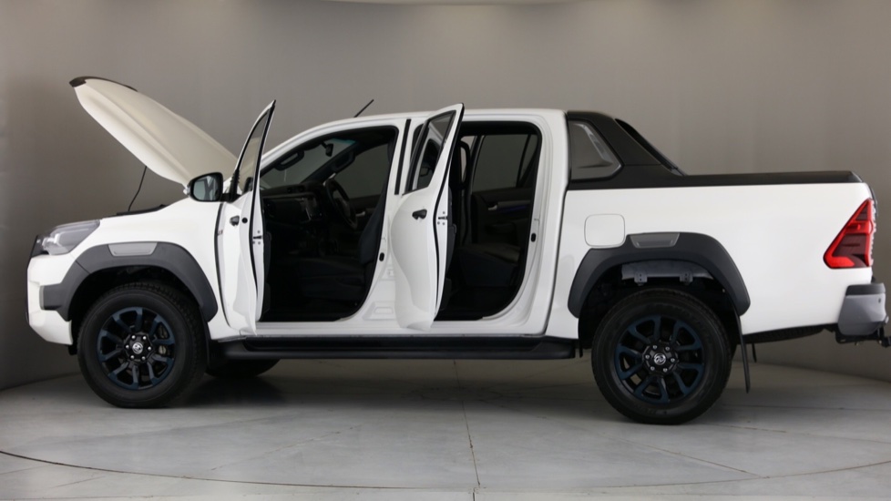 2025 TOYOTA HILUX 2.8 GD-6 RB LEGEND RS 4X4