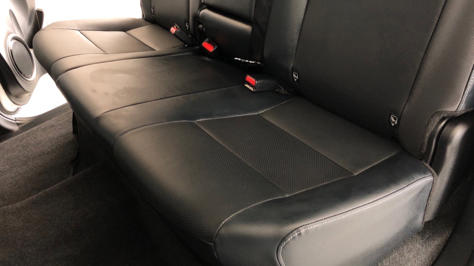 2025 TOYOTA HILUX 2.8 GD-6 RB LEGEND RS 4X4