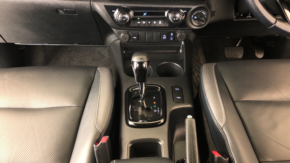 2025 TOYOTA HILUX 2.8 GD-6 RB LEGEND RS 4X4