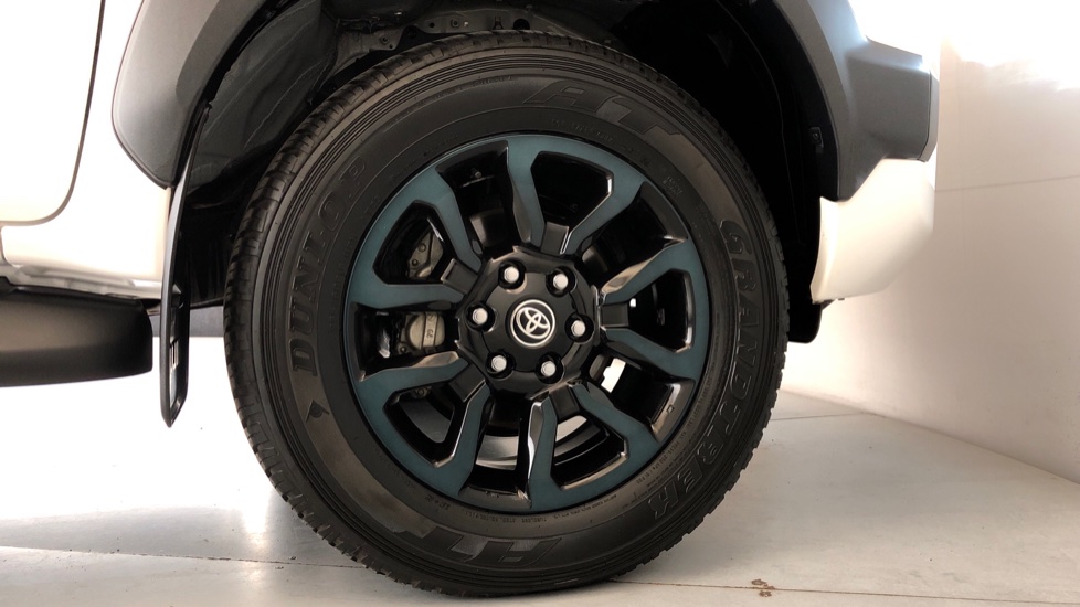 2025 TOYOTA HILUX 2.8 GD-6 RB LEGEND RS 4X4