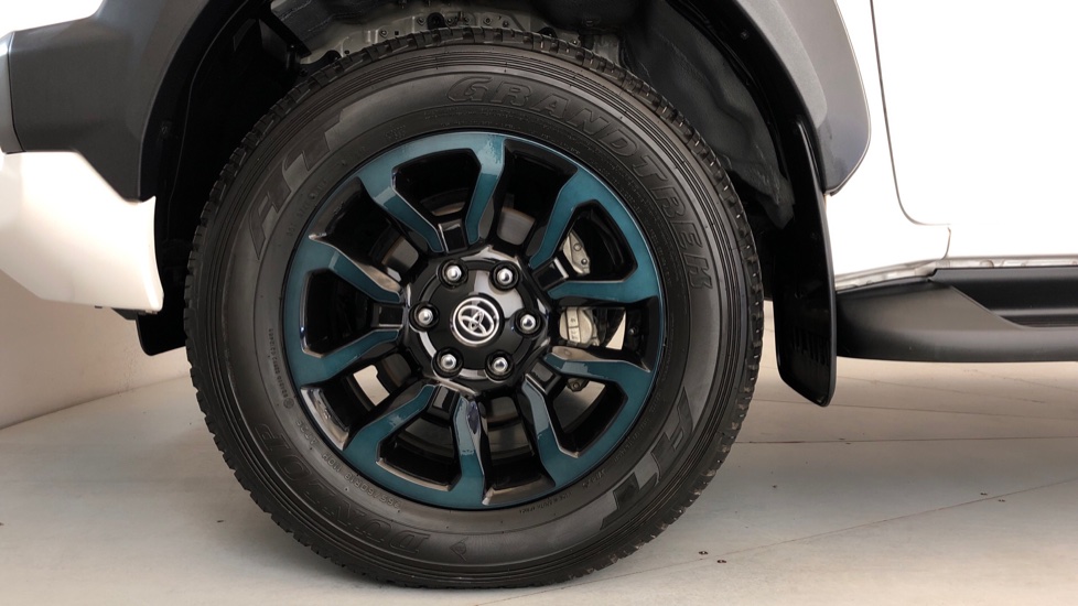 2025 TOYOTA HILUX 2.8 GD-6 RB LEGEND RS 4X4