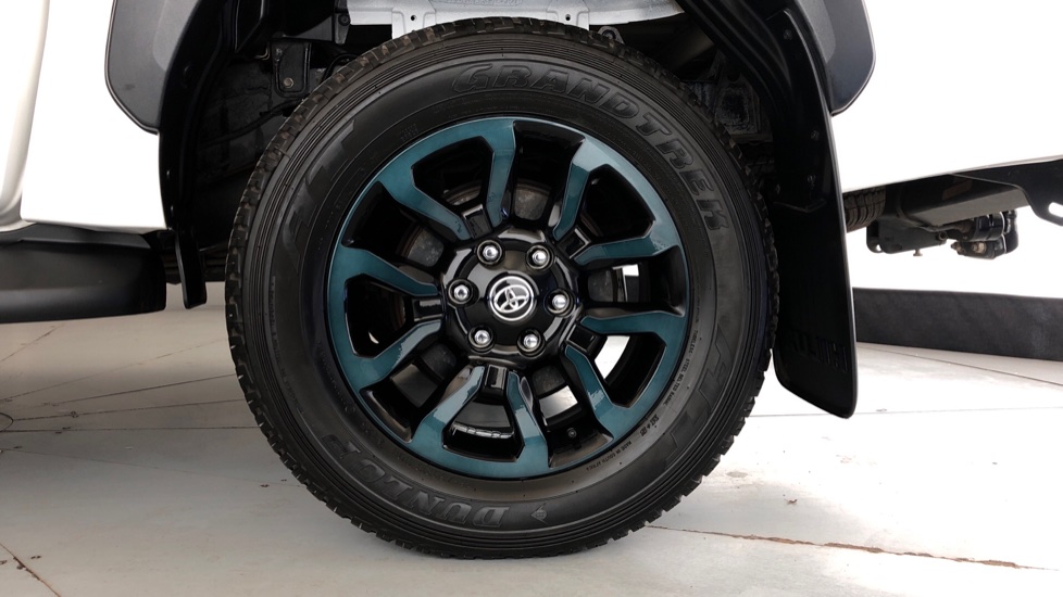 2025 TOYOTA HILUX 2.8 GD-6 RB LEGEND RS 4X4