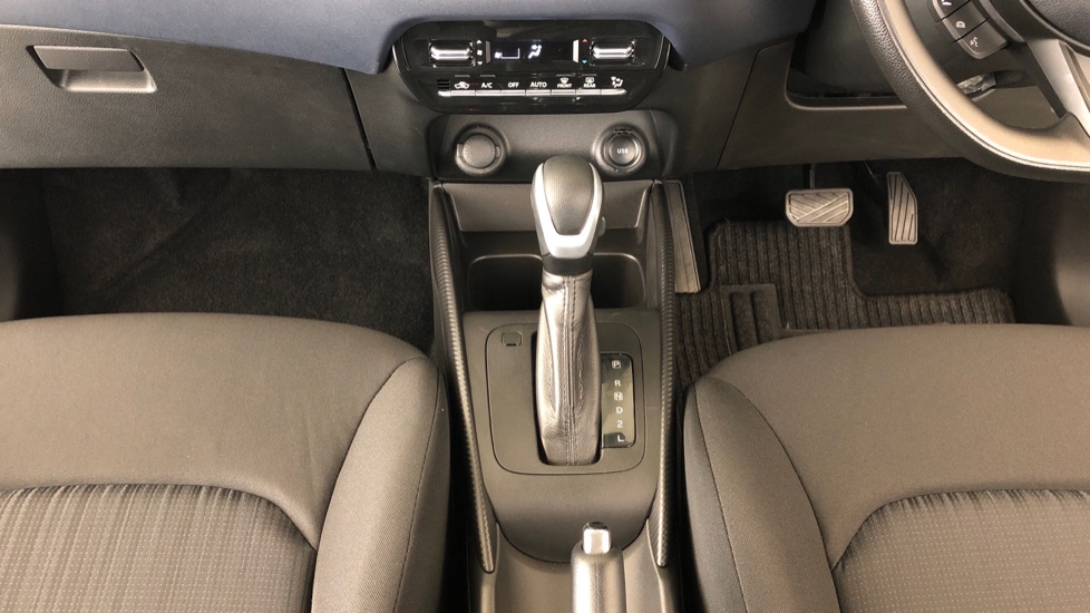 2025 TOYOTA STARLET 1.5 XS