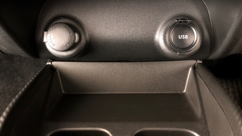 2025 TOYOTA STARLET 1.5 XS