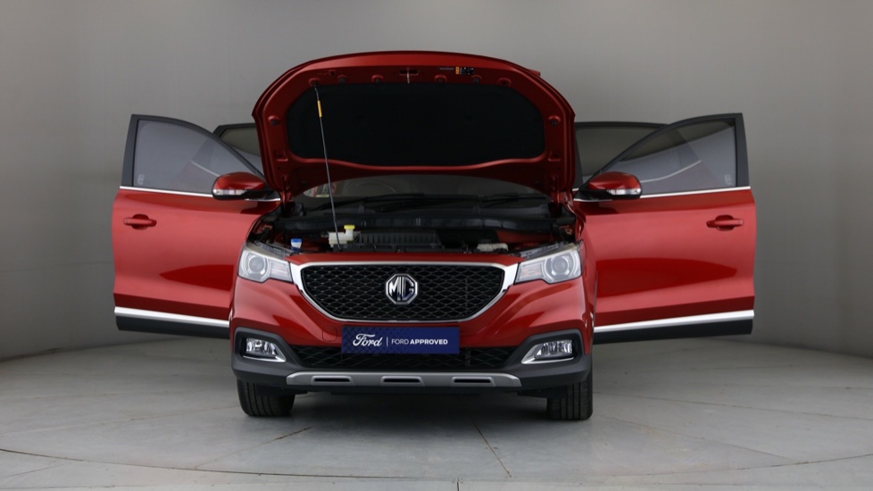 2025 MG ZS 1.5 LUXURY