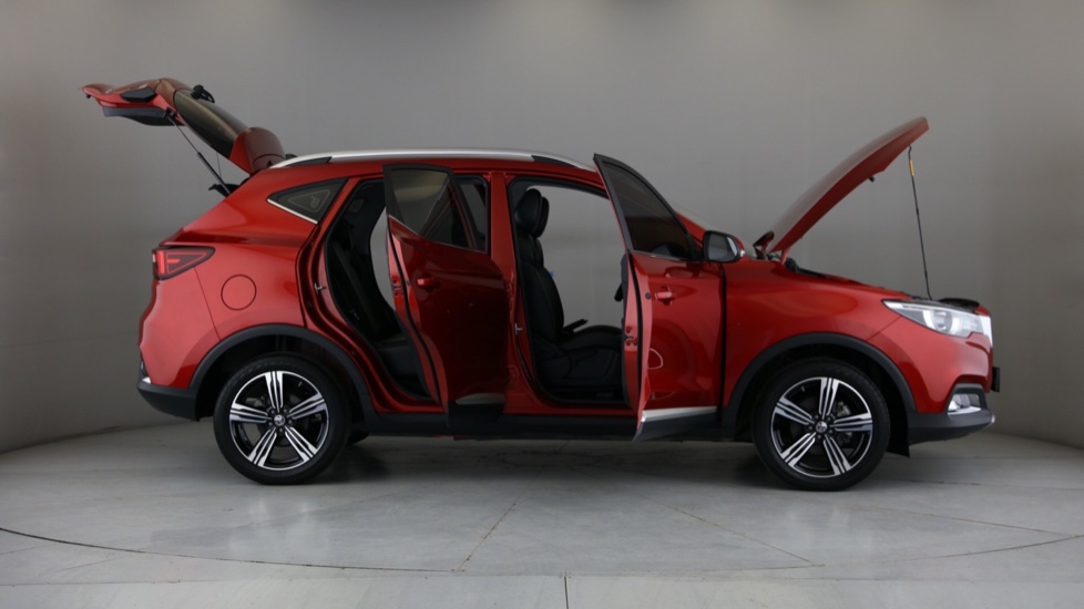 2025 MG ZS 1.5 LUXURY