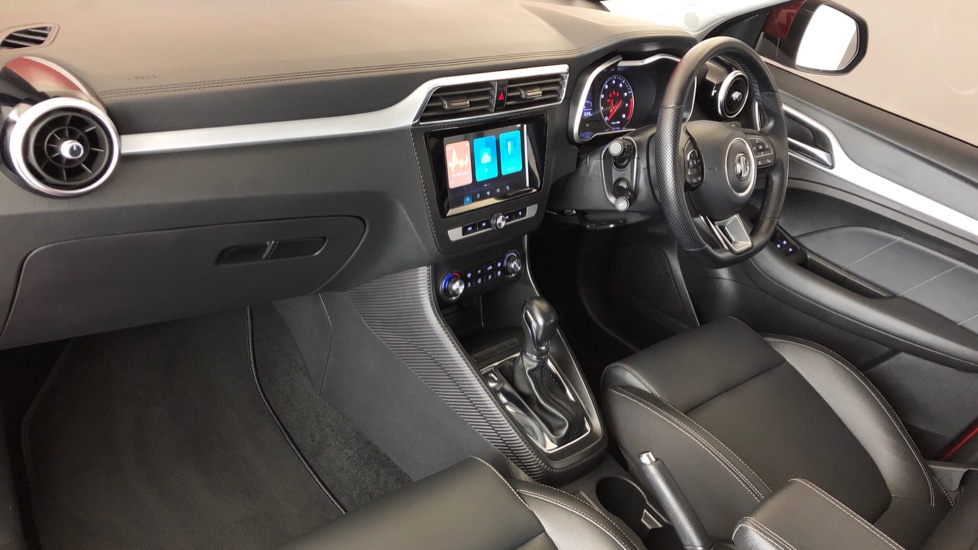 2025 MG ZS 1.5 LUXURY