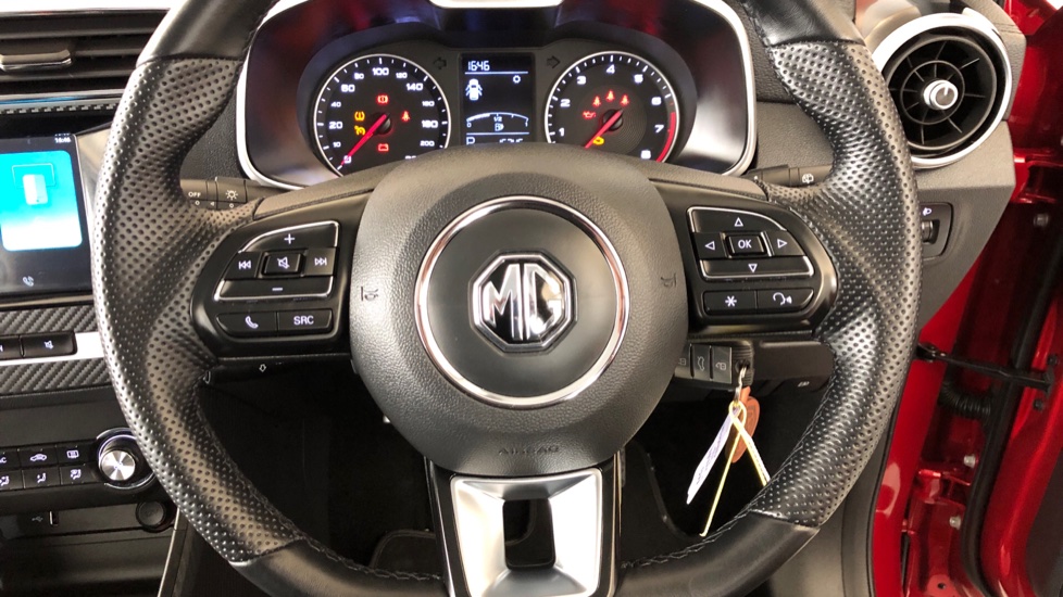 2025 MG ZS 1.5 LUXURY