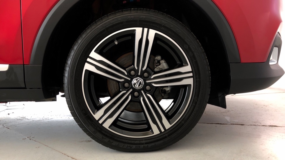 2025 MG ZS 1.5 LUXURY