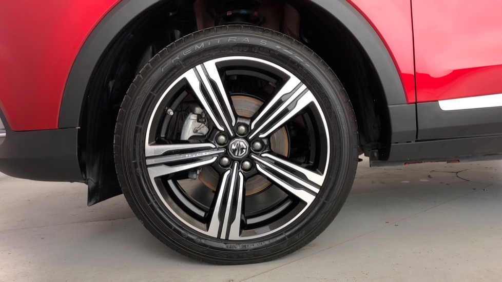 2025 MG ZS 1.5 LUXURY