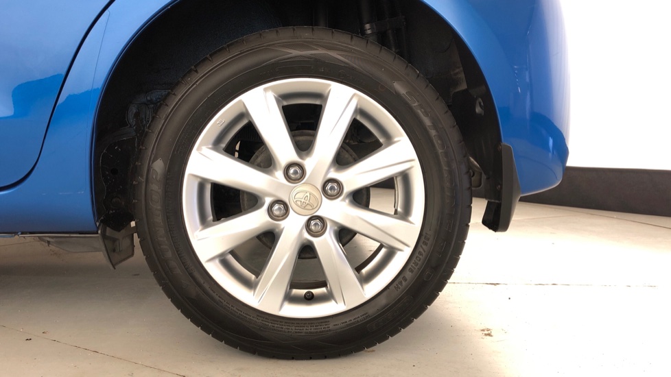 2017 TOYOTA YARIS 1.3 XS CVT 5DR