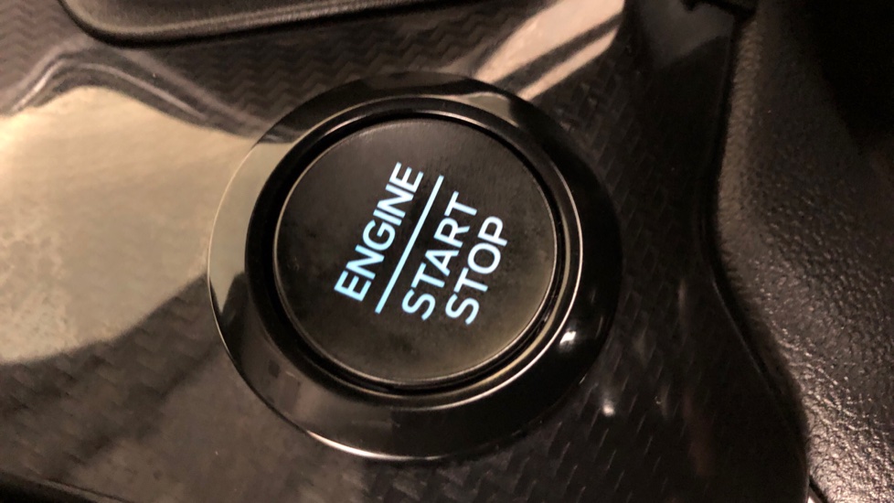 2025 FORD PUMA 1.0T ECOBOOST TITANIUM