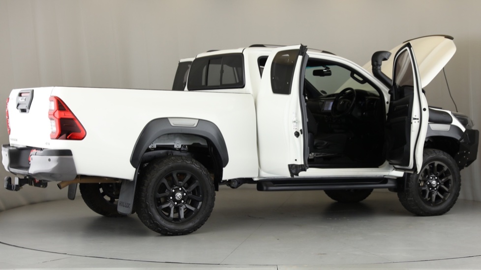 Used 2021 Toyota Hilux 2.8 Gd6 Rb Legend 4x4 for Sale Hey Halfway