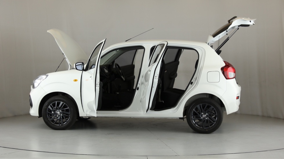 2025 TOYOTA VITZ 1.0 XR