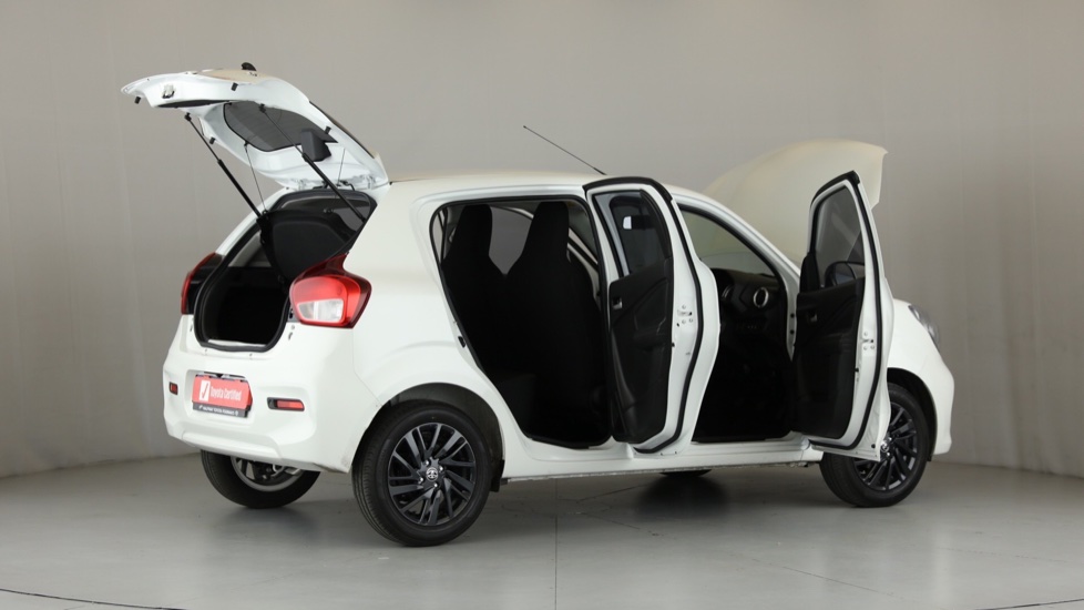 2025 TOYOTA VITZ 1.0 XR