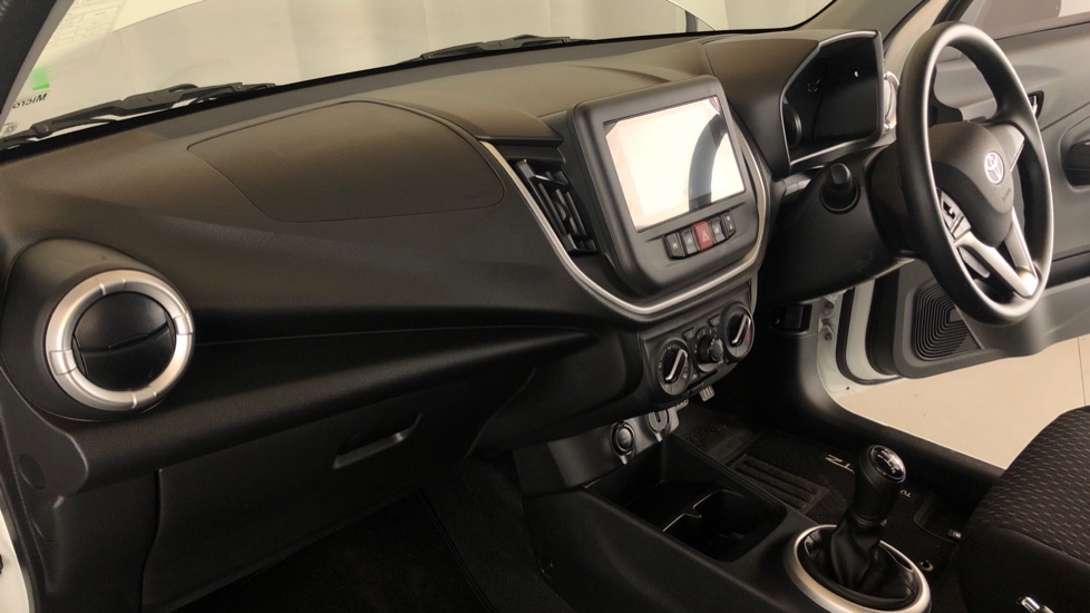 2025 TOYOTA VITZ 1.0 XR