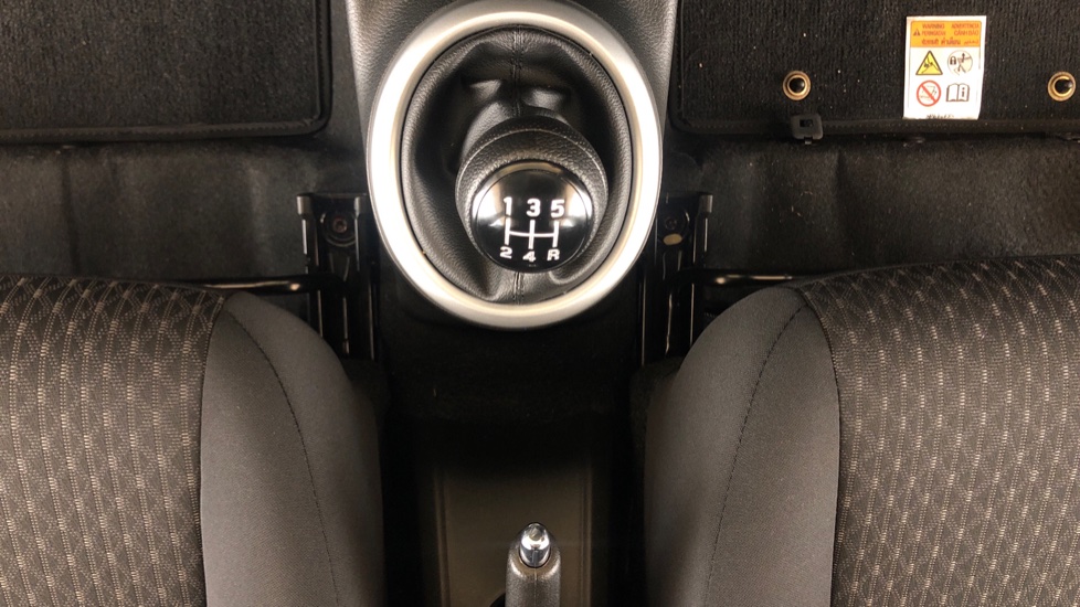 2025 TOYOTA VITZ 1.0 XR