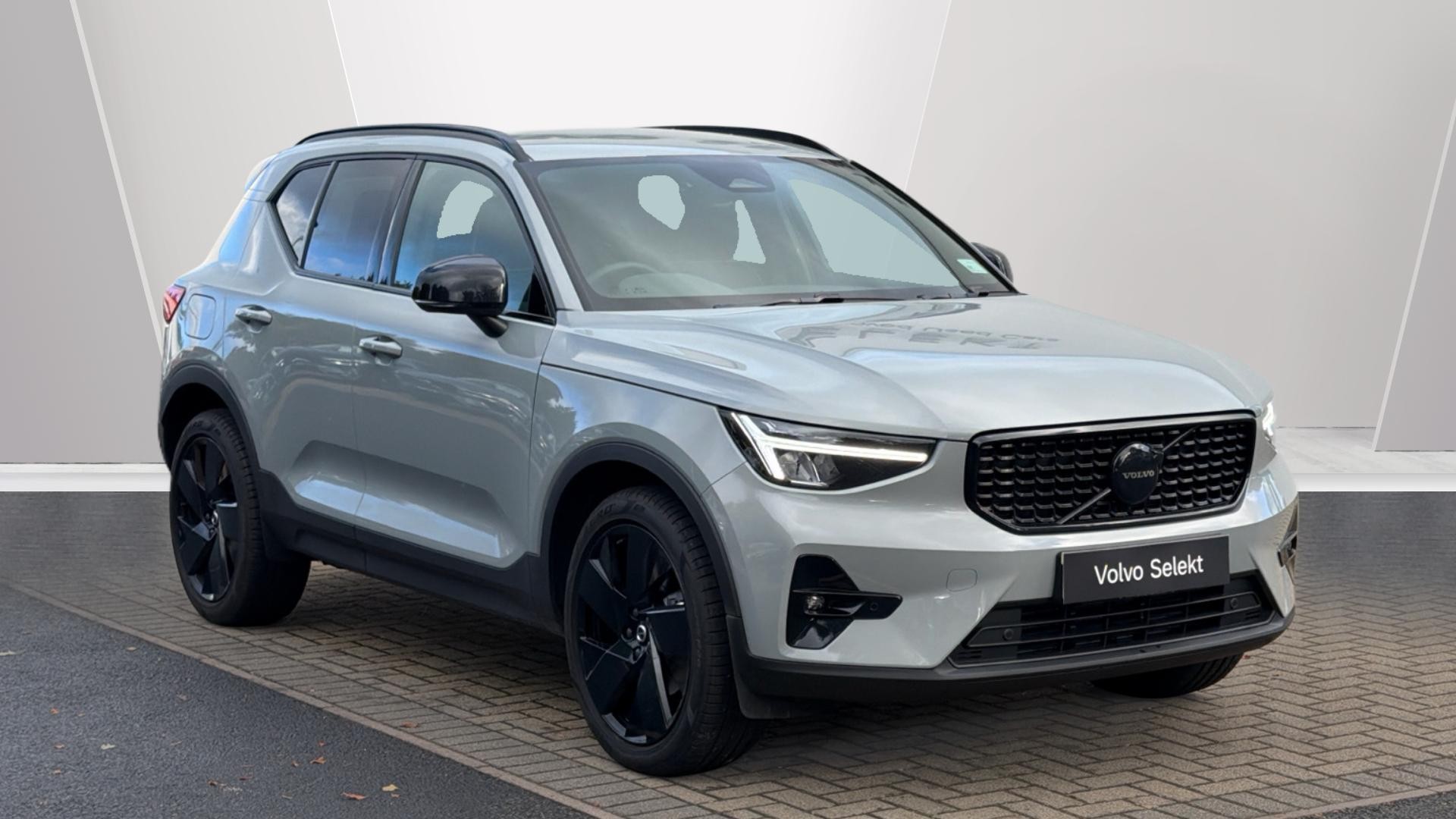 2026 Volvo XC40