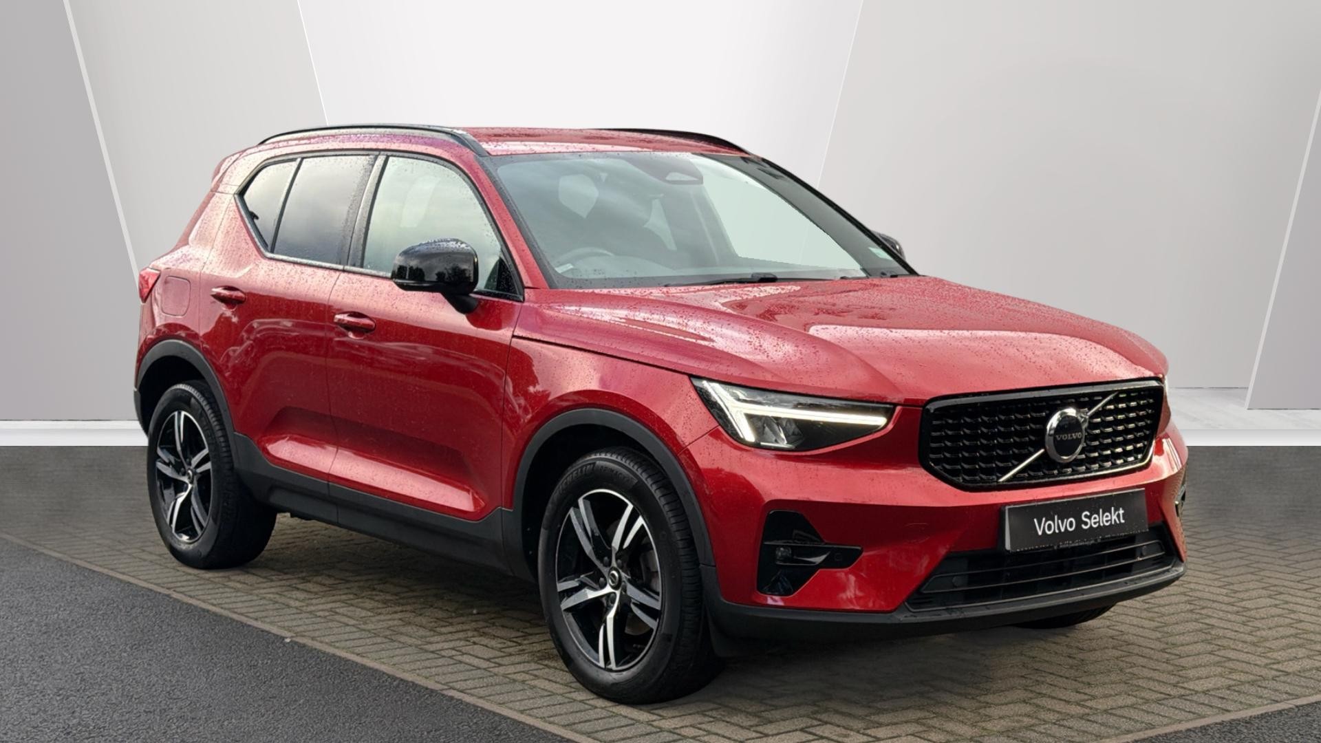 2022 Volvo XC40