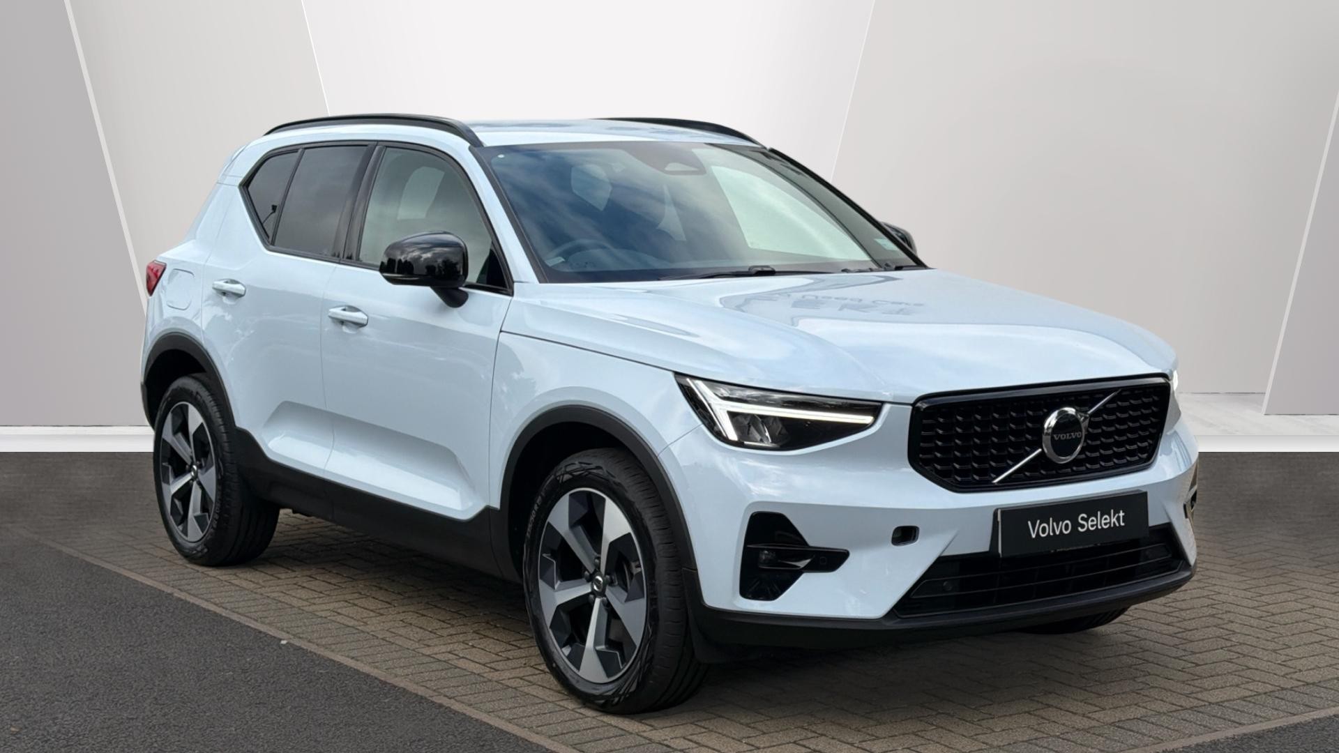2024 Volvo XC40