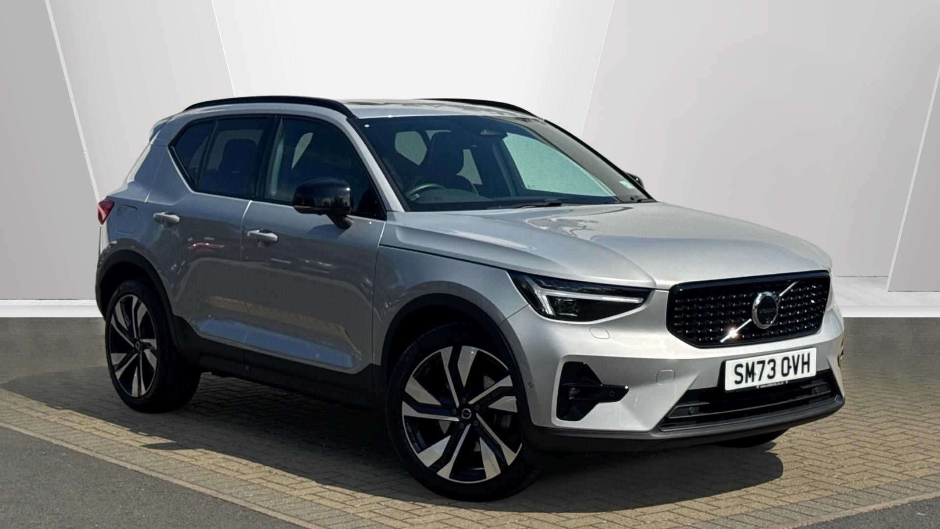 2023 Volvo XC40