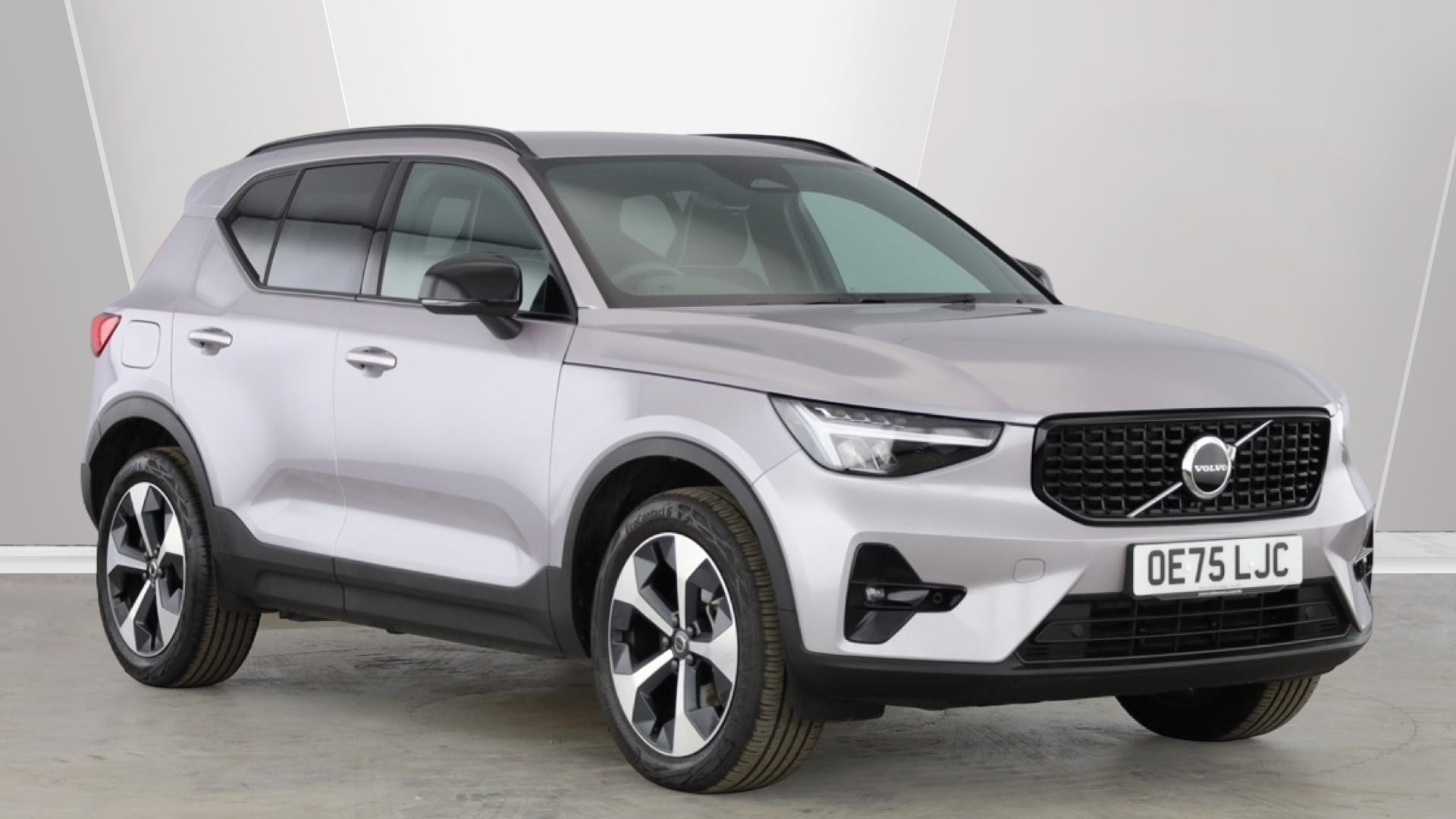 2025 Volvo XC40