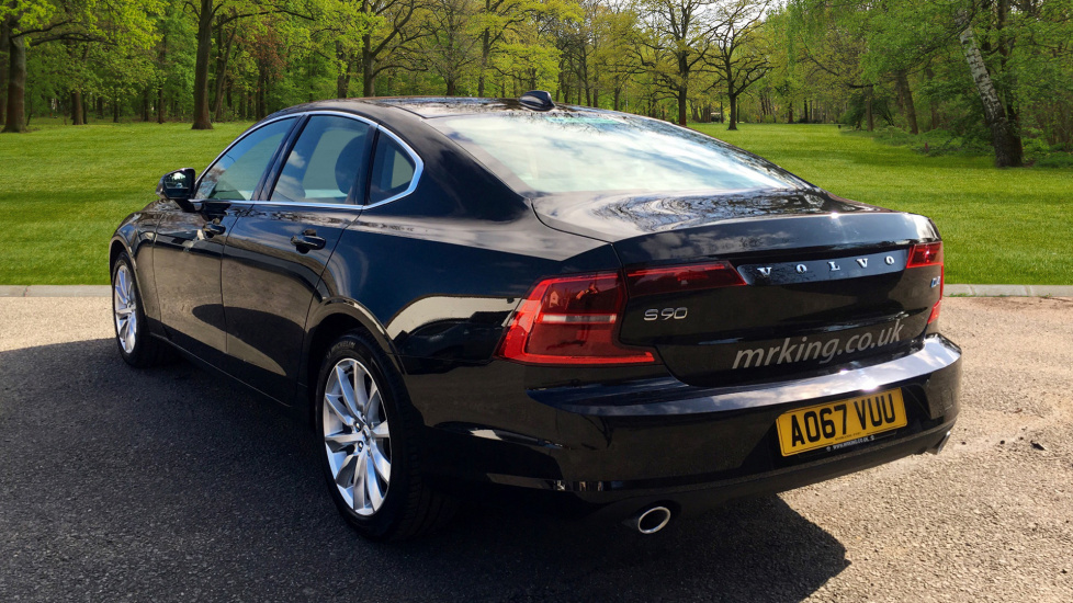 Volvo S90 Momentum Pro (18' 10 Spoke Turbine Alloy Wheels with 245/45