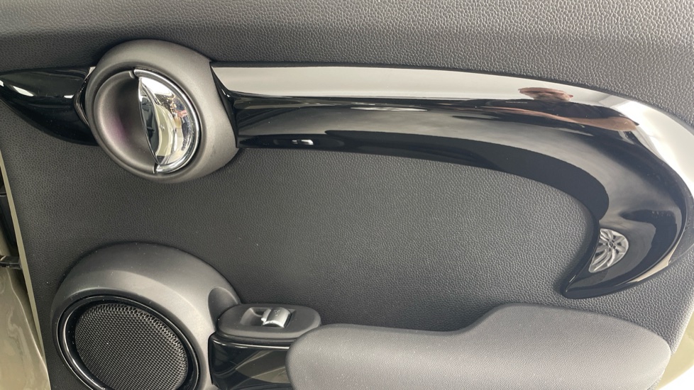 MINI Hatchback 2.0 Cooper S II 5dr Auto Petrol Hatchback - Image 40