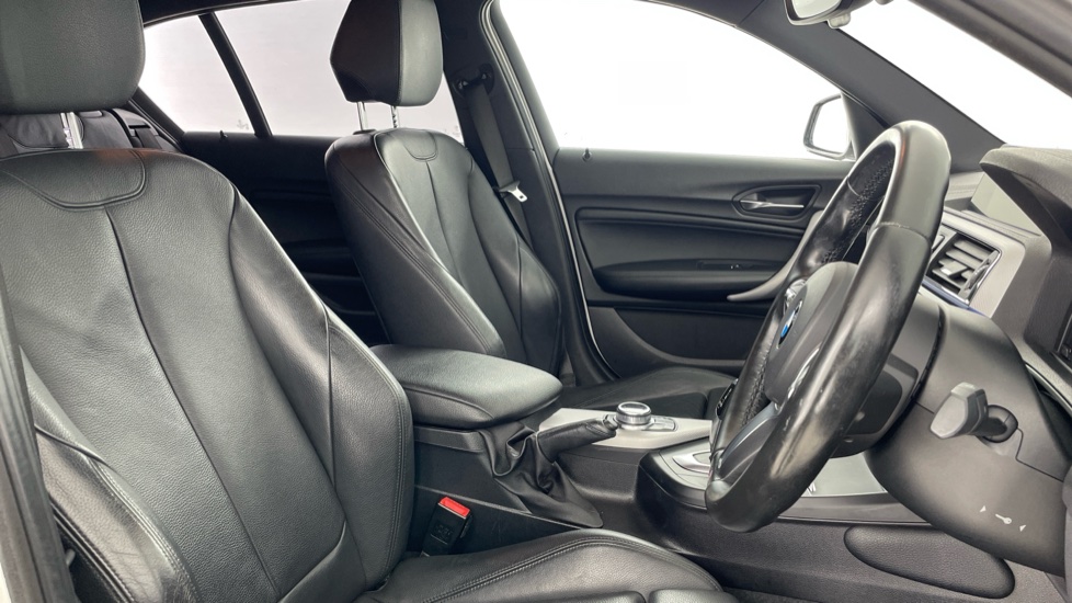 BMW 1 Series 118d M Sport 5dr Step Auto Diesel Hatchback - Image 11