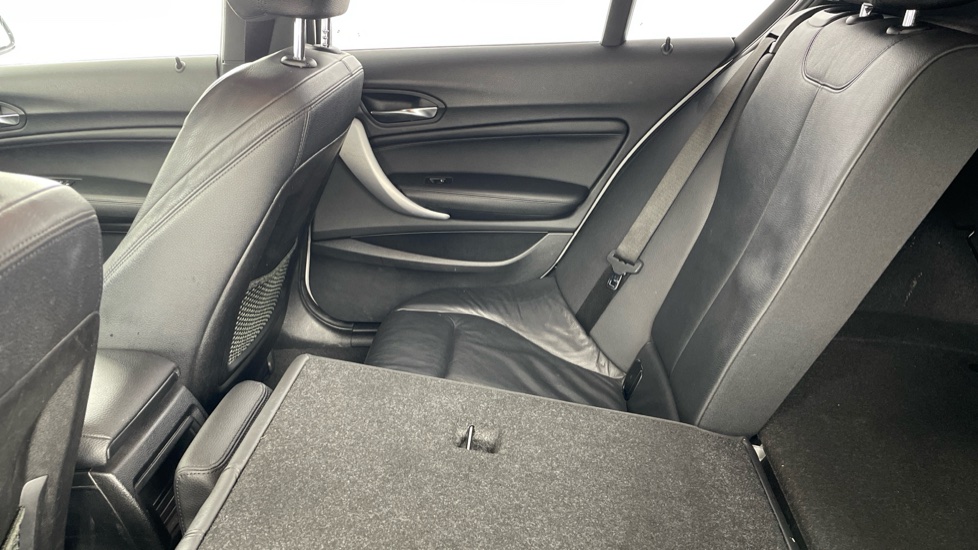 BMW 1 Series 118d M Sport 5dr Step Auto Diesel Hatchback - Image 35
