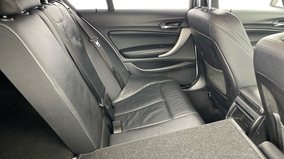BMW 1 Series 118d M Sport 5dr Step Auto Diesel Hatchback - Image 44